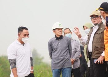 Selang Ratusan Meter, Kanal Mengering, Ivan Wirata-Samsul Riduan Soroti Kendala Pemadaman